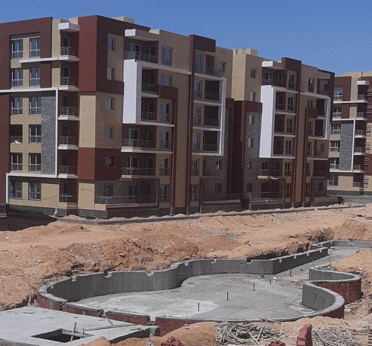 رئيس_جهاز_الشروق_يتفقد_1176__وحدة__سكنية_بمشروع_JANNA_بمركز_خدمات_المدينة_2_(2)_2105261154203364