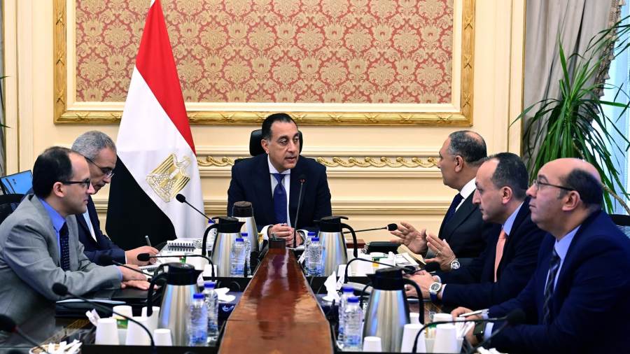 «مدبولى» يراجع ملفات استغلال أراضي الدولة المستردة وغير المستغلة