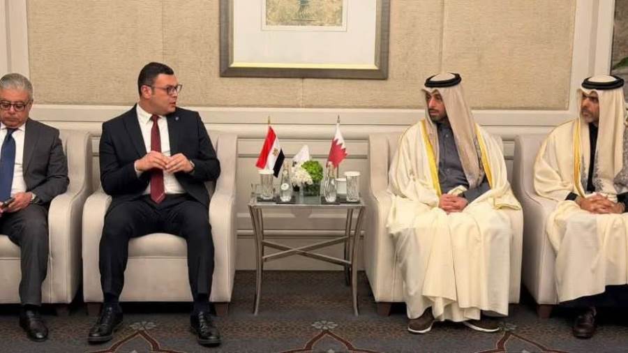 وزير الإسكان يبحث التوسع في الشراكات العقارية مع نظيره القطري بالرياض