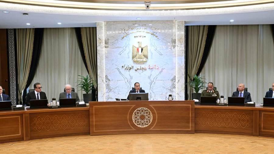 في أول اجتماع للحكومة الجديدة.. «مدبولي»: المواطن أولوية المرحلة ونتعهد بتخفيف الأعباء المعيشية