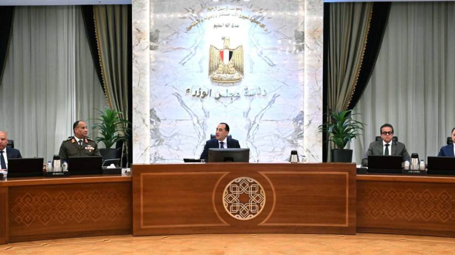 «مدبولي»: جاهزون لكل السيناريوهات وسط ضغوط الطاقة.. وتوجيهات رئاسية لضبط الأسواق