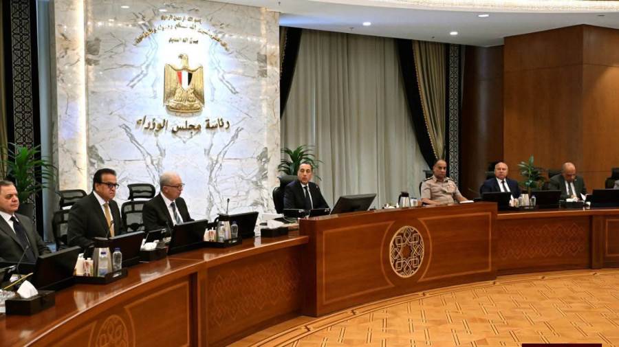 الحكومة تخصص أرضًا بنجع حمادي لإقامة محطة خدمة وتموين سيارات
