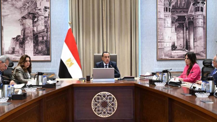 «مدبولي» يوجه بسرعة الانتهاء من تعديلات قانون التصالح وتبسيط الإجراءات