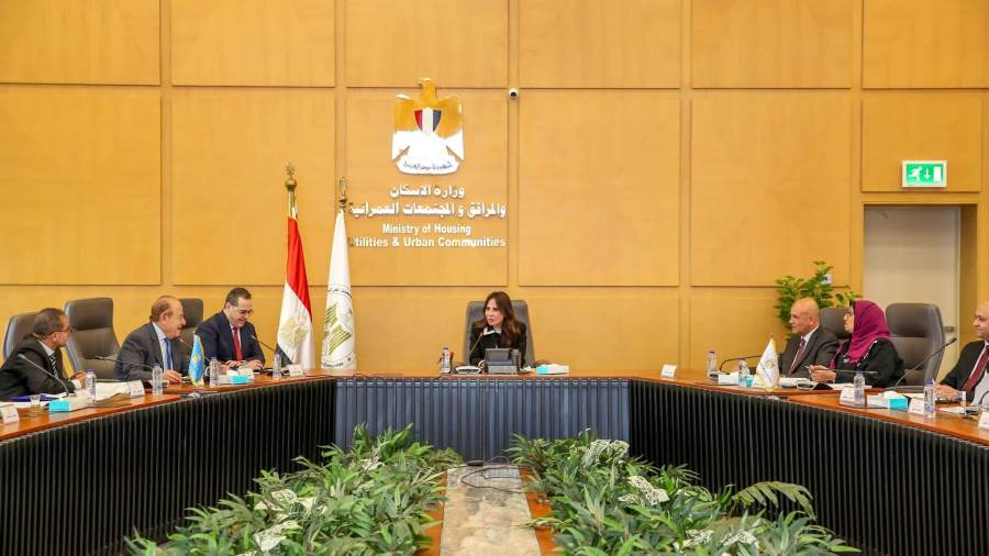 راندة المنشاوي: العاشر من رمضان إحدى أهم القلاع الصناعية.. وملتزمون بدعم المستثمرين