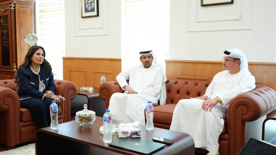 وزيرة الإسكان تتابع معدلات تنفيذ مشروع رأس الحكمة مع «مدن» الإماراتية 