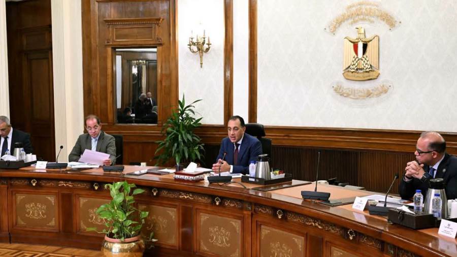 «مدبولي» يتابع خطة زيادة الصادرات وتعميق التصنيع المحلي وتحفيز الإنتاج
