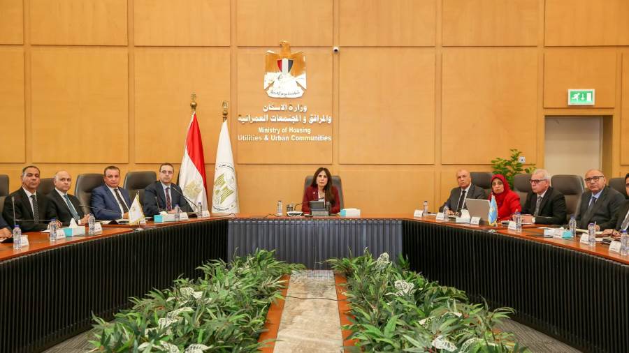 وزيرة الإسكان تصدر حزمة تكليفات لتسريع تنفيذ «سكن لكل المصريين» وتطوير الطرق بالمدن الجديدة