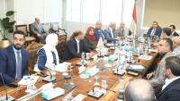 وزير الإسكان يعقد اجتماعا مع مسئولي الشركة السعودية المصرية لبحث عدد من الفرص الاستثمارية