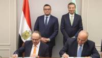وزيرا الزراعة والإسكان يشهدان توقيع اتفاق لإعادة تأهيل محطة الشيخ زويد