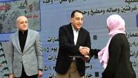 رئيس الوزراء يُسلم عقود وحدات «إسكان الطود» بالأقصر ويوجه بسرعة الانتهاء من المشروع