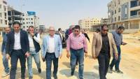 نائب رئيس هيئة المجتمعات يتفقد منطقة «بيت الوطن» بالقاهرة الجديدة ويشدد على الالتزام بالجداول الزمنية