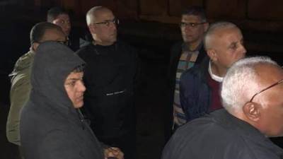 لليوم الثاني.. وزير الإسكان يتابع أعمال سحب مياه الأمطار بالقاهرة الجديدة