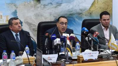 السيسي يأمر بتعليق الدراسة في المدارس والجامعات