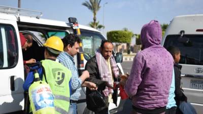 جهاز بدر يواصل حملات تطهير وتعقيم وسائل المواصلات للوقاية من فيروس كورونا