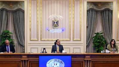 السيسي يوجه بدفع العمل في قطاع التشييد والبناء.. وسرعة صرف مستحقات المقاولين