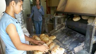 وزير التموين يعلن مواعيد فتح المخابز خلال شهر رمضان