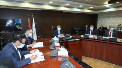 كامل الوزير يوجه باستمرار تنفيذ مشروعات الطرق والكباري