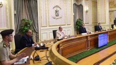 مدبولي يناقش إجراءات انتقال الحكومة للعاصمة الإدارية الجديدة