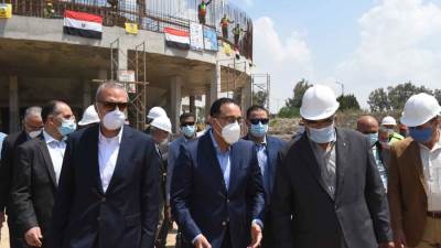   رئيس الوزراء يتفقد محطة مياه المنشأة الكبرى بكفر شكر