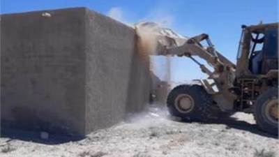 جهاز العلمين الجديدة يزيل التعديات الواقعة على 40 فداناً من أراضى الدولة