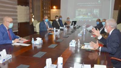 وزير الإسكان ومحافظ جنوب سيناء يتابعان مشروعات المياه والصرف بالمحافظة