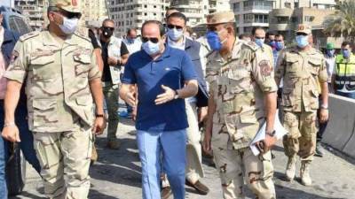 بالصور .. رئيس الجمهورية يتفقد مشروعات الطرق بصلاح سالم