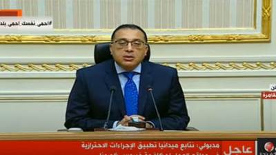 رئيس الوزراء لـ “ نقيب الأطباء “: نقدر جهودكم في مواجهة أزمة كورونا