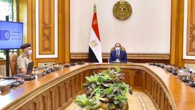 السيسي يوجه بتنفيذ مشروعات العاصمة الإدارية وفق أحدث المعايير العالمية وتكنولوجيا المدن الذكية