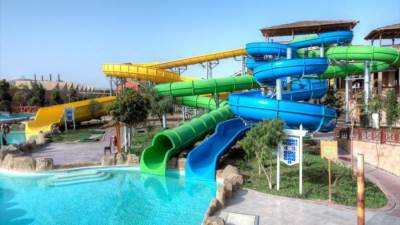 ١١ فندقا بثلاث محافظات يتسلمون شهادة السلامة والصحة