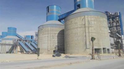 في استجابة للتكليفات الرئاسية.. أزمة صناعة الأسمنت والحديد تصل البرلمان