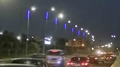 بالصور.. «15 مايو»: تركيب كشافات ليد لتطوير الطريق الشمالي