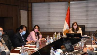 وزيرة التخطيط: 10.5 مليون يعملون في الأنشطة الاقتصادية الأكثر تضررا من «كورونا»