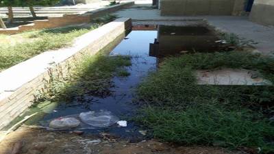 سكان بدر يشكون انقطاع المياه وانفجار خطوط الصرف