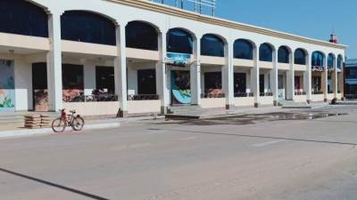 وزير الإسكان: تنفيذ مشروع سوق السمك المتطور بالإسماعيلية (صور)