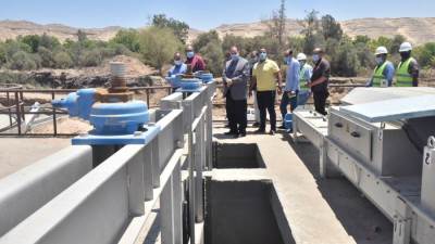 محافظ أسيوط يتفقد المرحلة الثانية من محطة صرف صحي عرب المدابغ