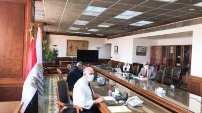 وزير الإسكان: التوسع في استخدام قطع المياه الموفرة وتغليظ عقوبة رش الشوارع