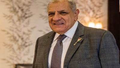 محلب رئيسا تنفيذيا لمجموعة بيت الخبرة بمليون جنيها شهريا