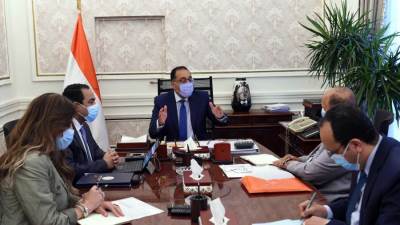 للانتقال إلى العاصمة الإدارية.. مدبولي يطالب بتبسيط الهياكل التنظيمية للوزارات