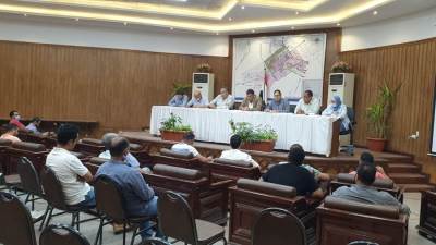 «6 أكتوبر» يمنح شركة مقاولات تأخرت عن البرنامج الزمني مهلة أسبوعين لتحقيقه