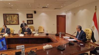 وزيرا الرياضة والاتصالات يناقشان التجهيزات الفنية والتكنولوجية لاستضافة مصر لمونديال اليد