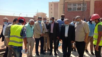 نائب وزير الإسكان يتفقد ضخ المياه النقية للعاصمة الإدارية من محطة العاشر من رمضان