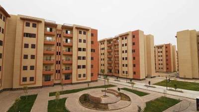 كمال بهجات يطالب شركات الإسكان الاجتماعي بمدينة بدر بجودة التشطيبات