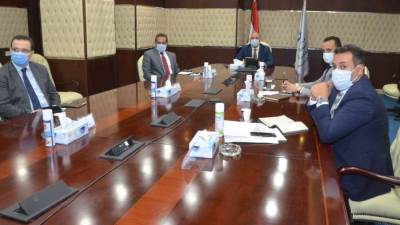 وزير الإسكان يستعرض مخطط تطوير قطعتي أرض تابعتين لـ«القابضة للقطن» بمحور المحمودية