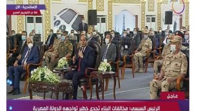 السيسي: طلبوا مني متكلمش عن مخالفات البناء .. بس هتكلم فيها وفي كل حاجة تهم مصر