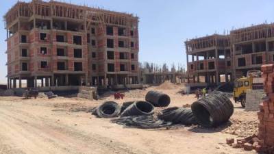 رئيس «ملوي الجديدة»: انتهاء «فرمة» الطرق لموقع العمارات وحجز 129 قطعة أرض متميزة