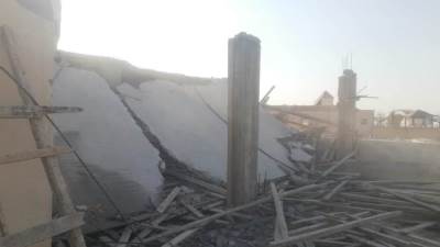 إزالة أعمال بناء دور مخالف بقطعة أرض سكنية بالحي الرابع في «الشروق» (صور)