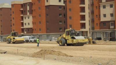 رئيس جهاز «العبور» يوجه بانتهاء أعمال عمارات «السلام» في مواعيدها وبأعلى جودة (صور)