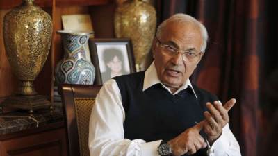 أحمد شفيق للمحكمة عن اتهامه في «أرض الطيارين»: «محصلش يا أفندم»