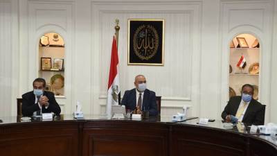 وزير الإسكان لمنفذي ««كابيتال بارك»: «عايزين الموقع يتحول لخلية نحل»