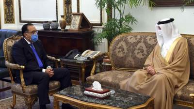 رئيس الوزراء يلتقي سفير مملكة البحرين لدى مصر